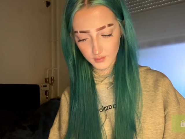 karolinawild live cam on BongaCams