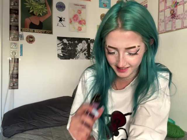 karolinawild live cam on BongaCams