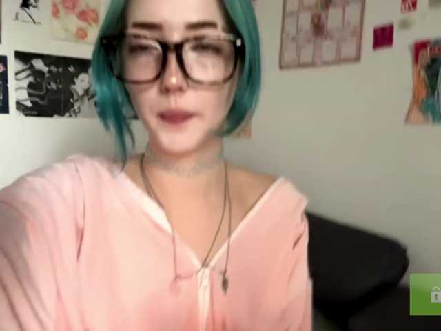 karolinawild live cam on BongaCams