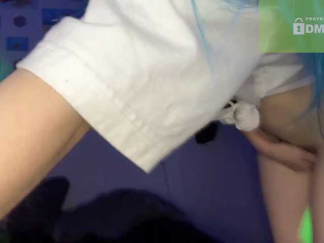 karolinawild live cam on BongaCams