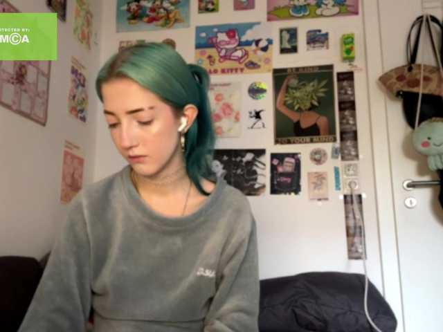 karolinawild live cam on BongaCams