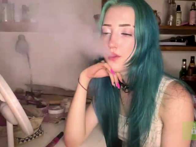 karolinawild live cam on BongaCams