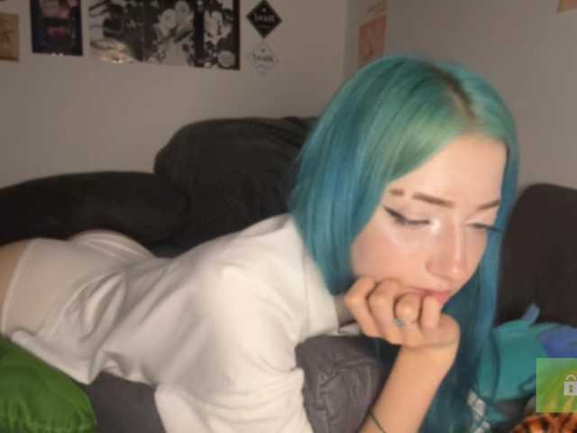 karolinawild live cam on BongaCams