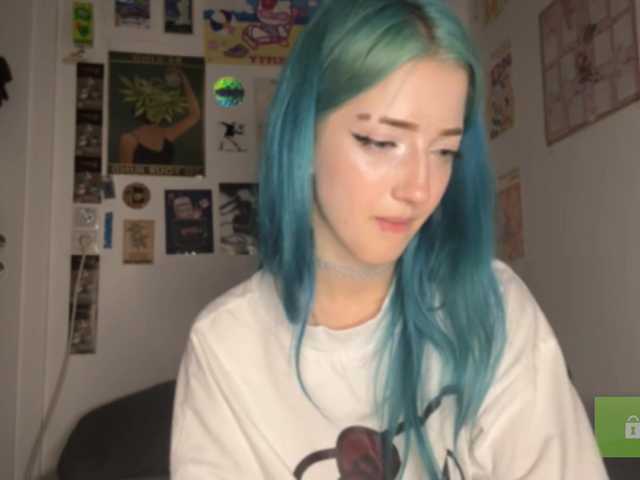 karolinawild live cam on BongaCams