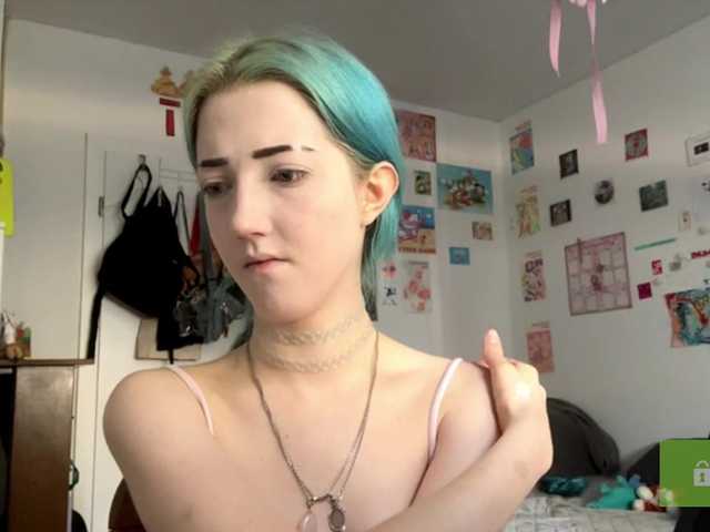 karolinawild live cam on BongaCams