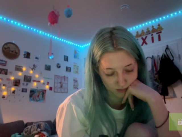 karolinawild live cam on BongaCams