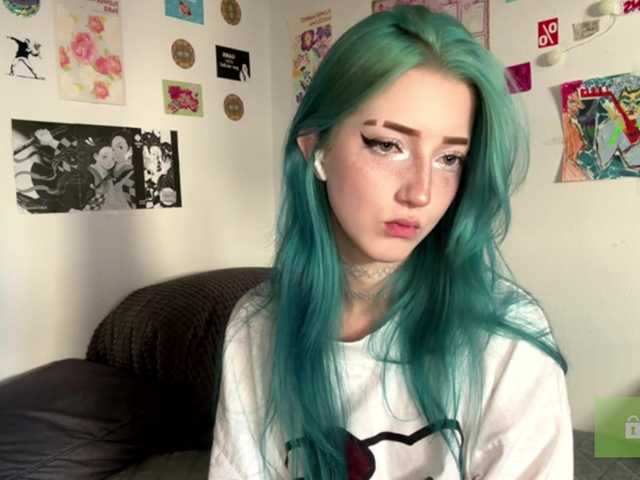 karolinawild live cam on BongaCams
