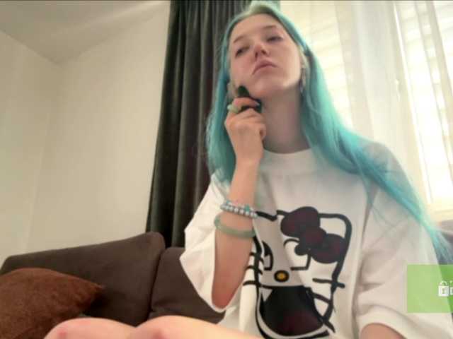 karolinawild live cam on BongaCams