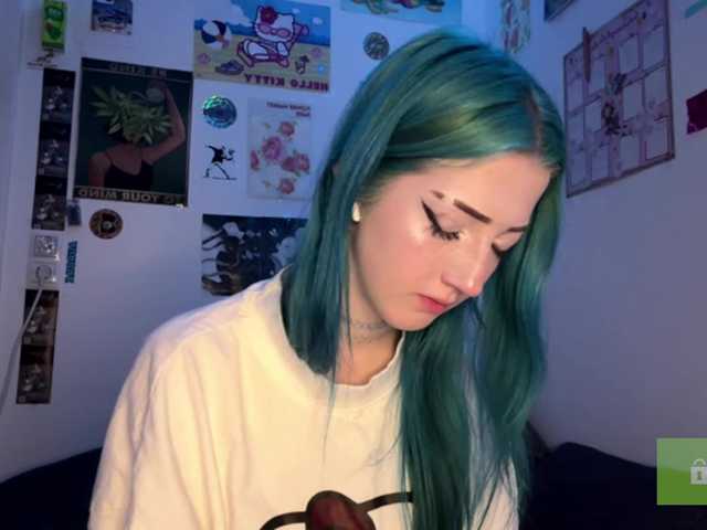 karolinawild live cam on BongaCams