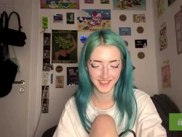 karolinawild live cam on BongaCams
