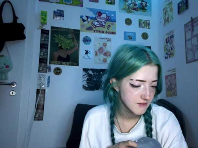 karolinawild live cam on BongaCams
