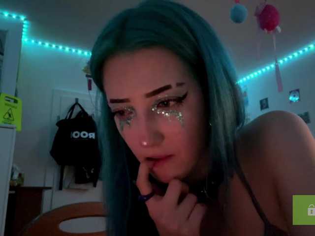 karolinawild live cam on BongaCams