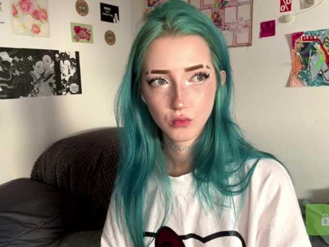 karolinawild live cam on BongaCams