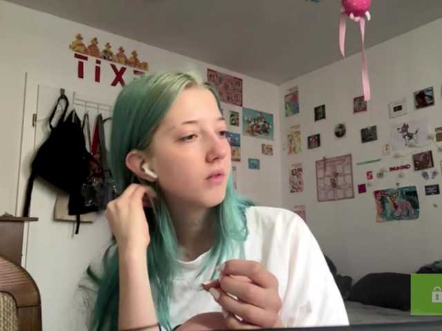 karolinawild live cam on BongaCams