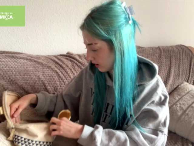 karolinawild live cam on BongaCams