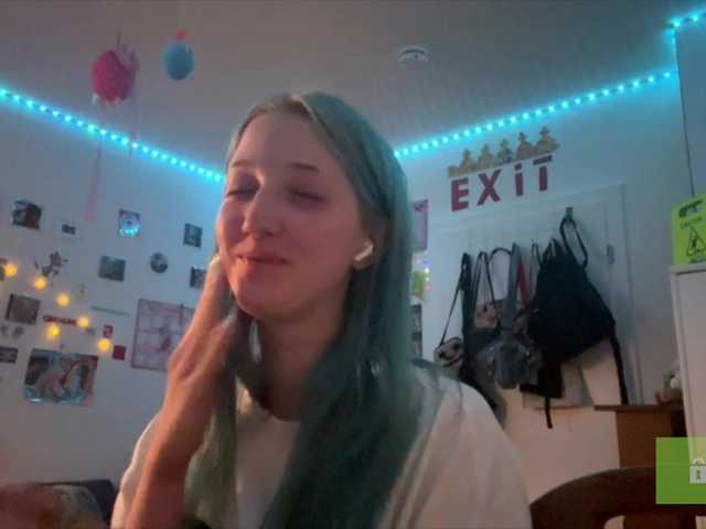 karolinawild live cam on BongaCams