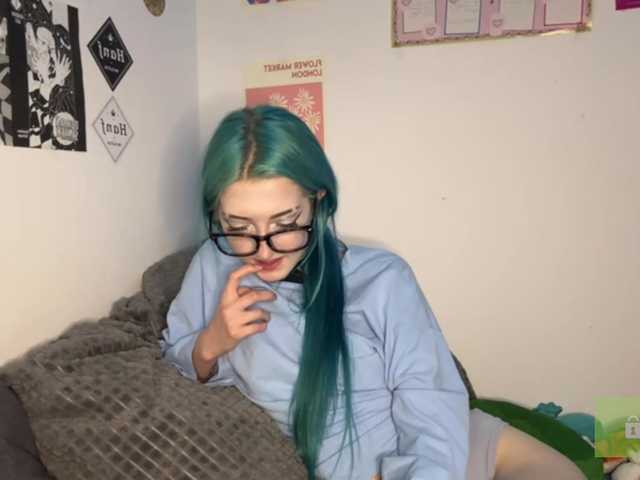 karolinawild live cam on BongaCams