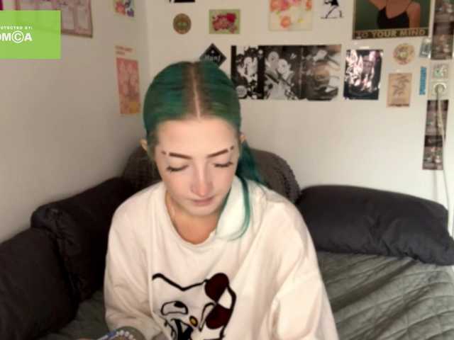 karolinawild live cam on BongaCams