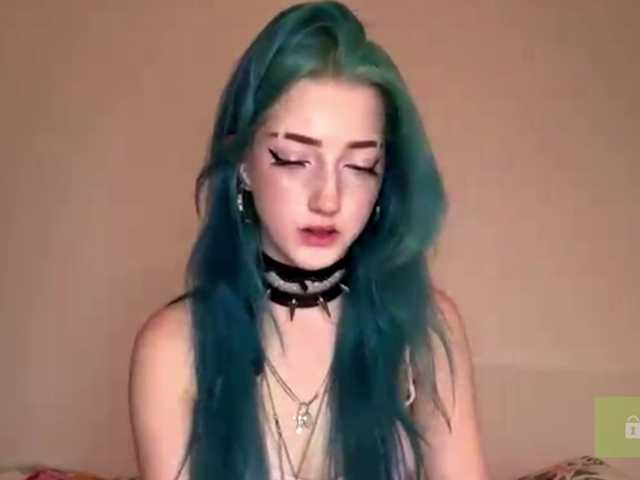 karolinawild live cam on BongaCams