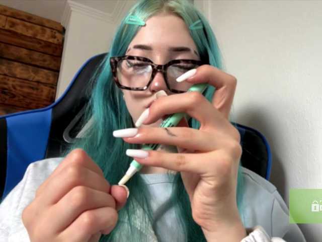 karolinawild live cam on BongaCams