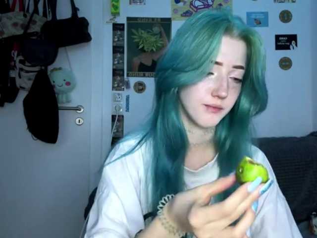 karolinawild live cam on BongaCams