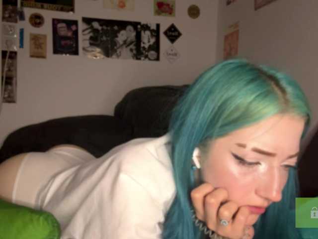 karolinawild live cam on BongaCams
