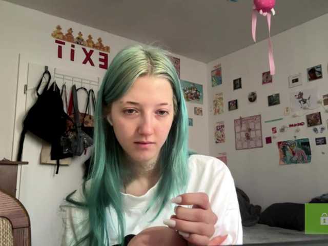 karolinawild live cam on BongaCams