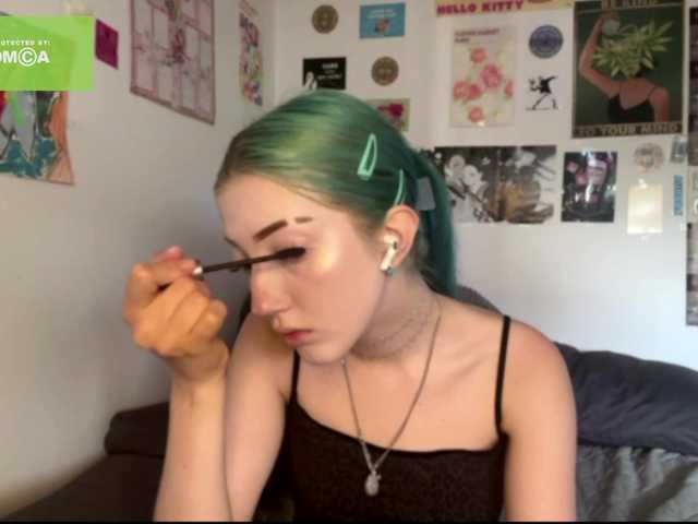 karolinawild live cam on BongaCams