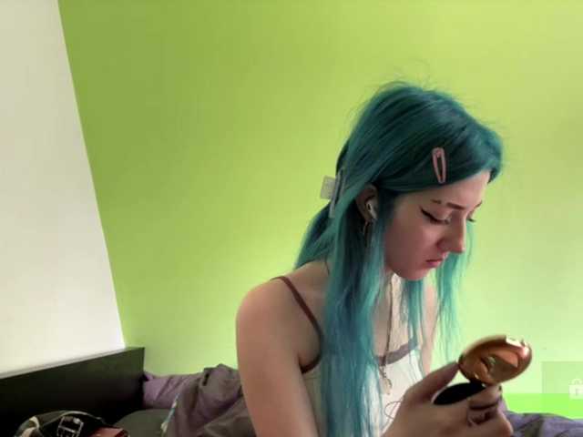 karolinawild live cam on BongaCams