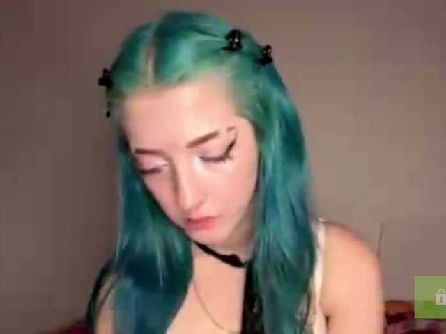 karolinawild live cam on BongaCams