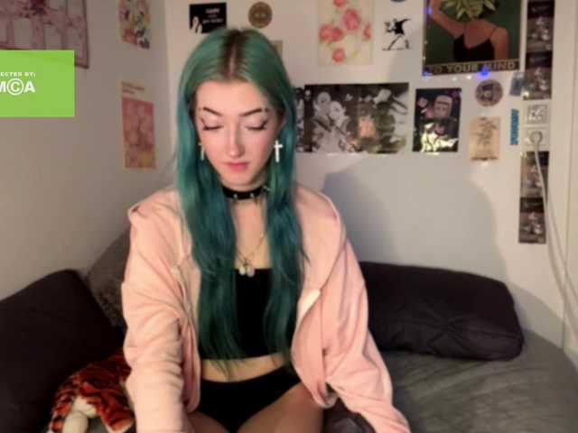 karolinawild live cam on BongaCams