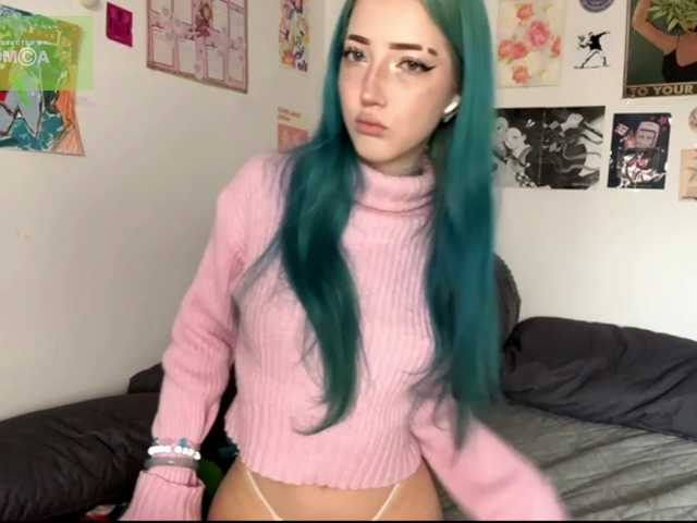 karolinawild live cam on BongaCams
