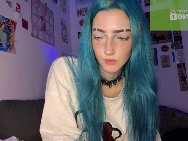 karolinawild live cam on BongaCams