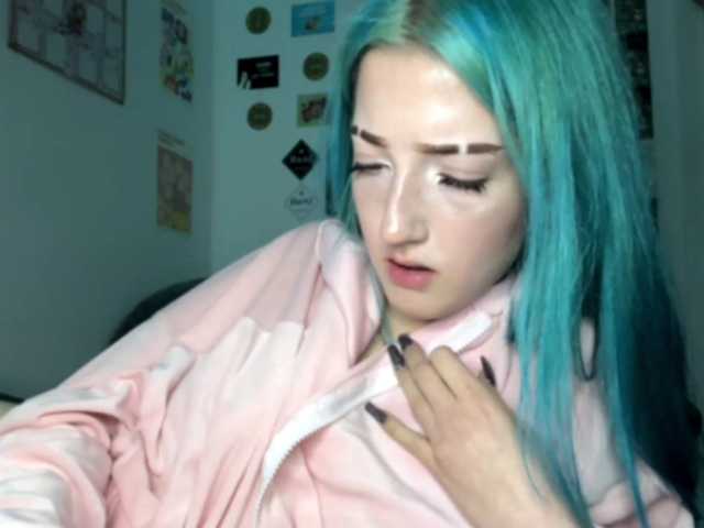karolinawild live cam on BongaCams
