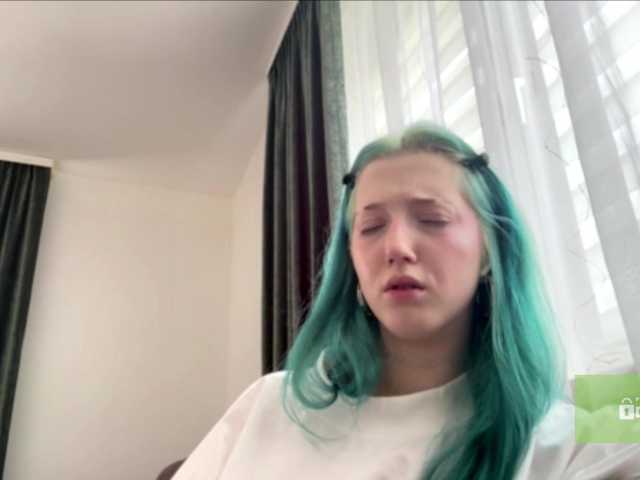 karolinawild live cam on BongaCams