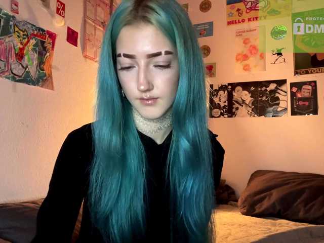 karolinawild live cam on BongaCams