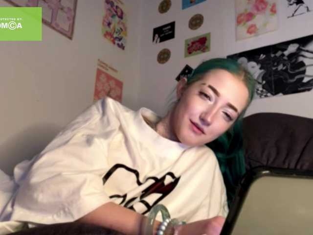 karolinawild live cam on BongaCams