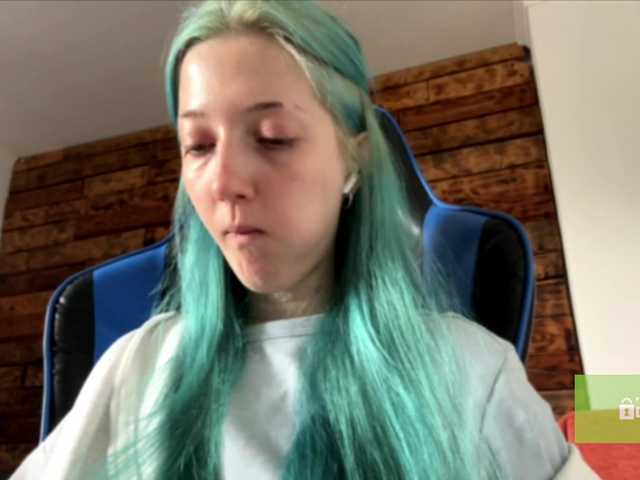 karolinawild live cam on BongaCams