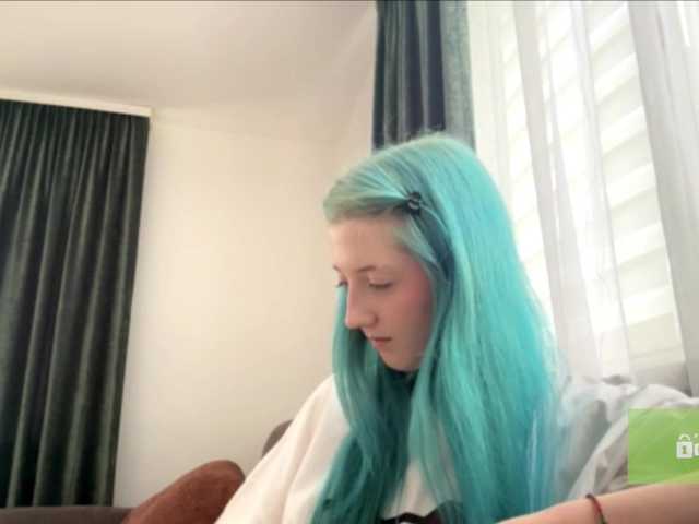 karolinawild live cam on BongaCams