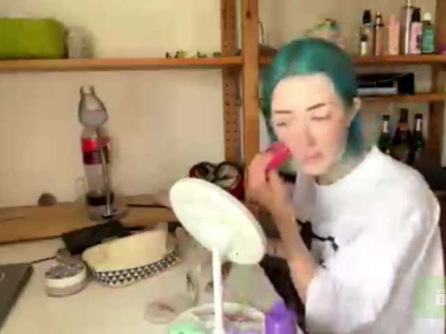 karolinawild live cam on BongaCams