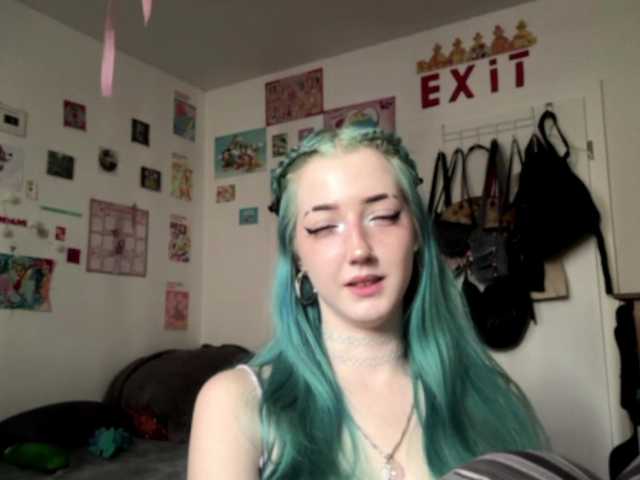 karolinawild live cam on BongaCams