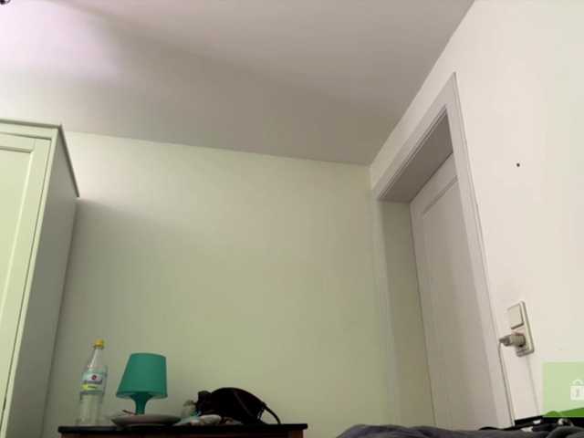 karolinawild live cam on BongaCams