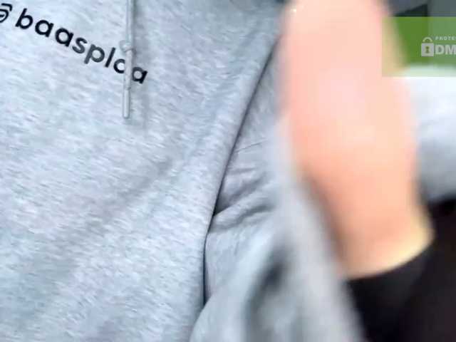 karolinawild live cam on BongaCams