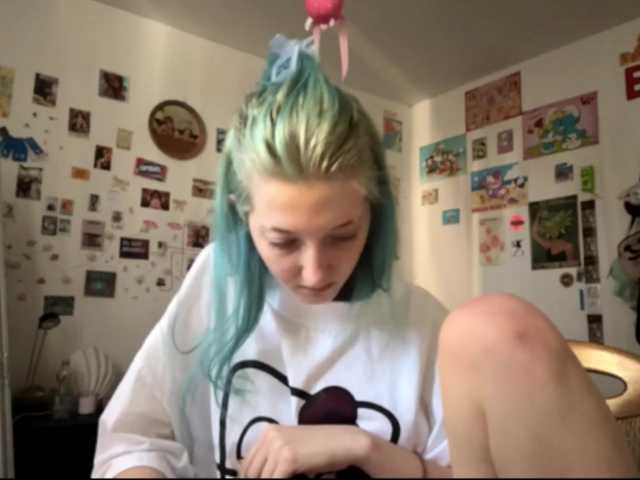 karolinawild live cam on BongaCams