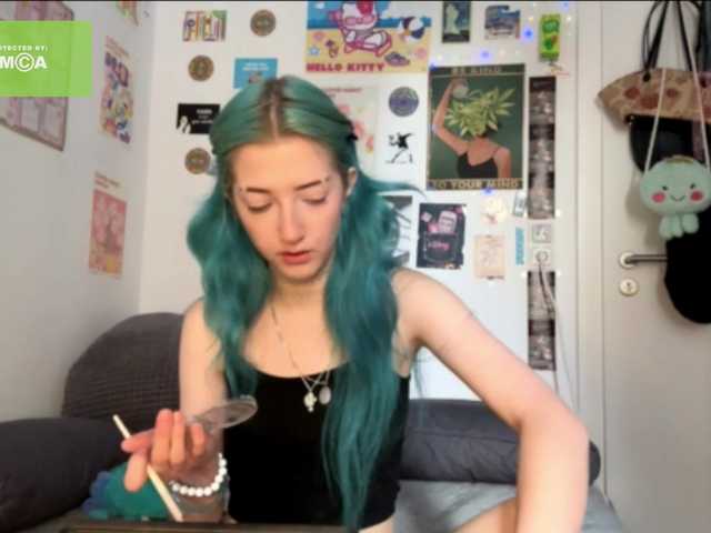 karolinawild live cam on BongaCams