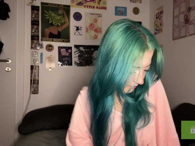 karolinawild live cam on BongaCams