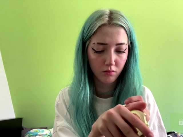 karolinawild live cam on BongaCams