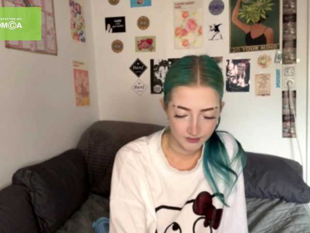 karolinawild live cam on BongaCams