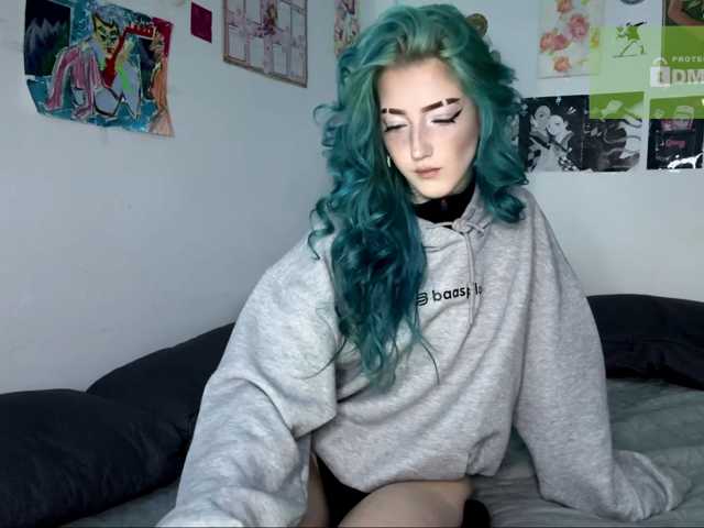 karolinawild live cam on BongaCams