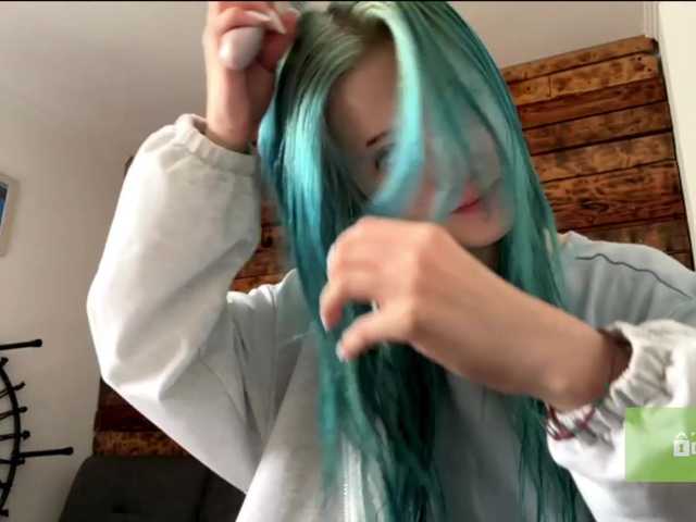 karolinawild live cam on BongaCams